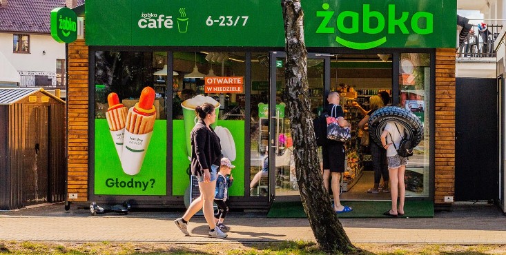 Zabka sklep sezonowy karwia