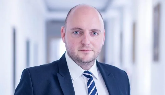 Jakub Dulski pern