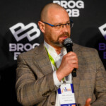 Radek Zawadzki PetroTrend Arche Krakowska