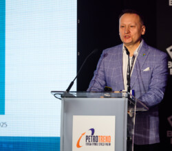 Radek Zawadzki Petrotrend Arche Krakowska