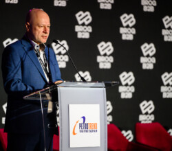 Radek Zawadzki Petrotrend Arche Krakowska