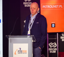 Radek Zawadzki Petrotrend Arche Krakowska
