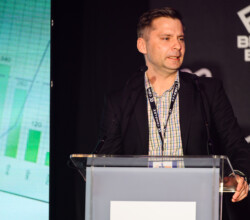 Radek Zawadzki Petrotrend Arche Krakowska