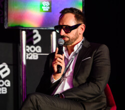 Radek Zawadzki Petrotrend Arche Krakowska